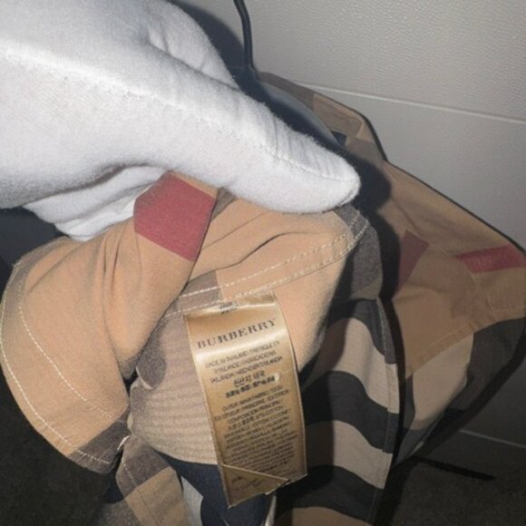 2x Vintage Burberry - Mint Condition - 1 Polo & 1 L/S Shirt - Men's Medium - Picture 13 of 16